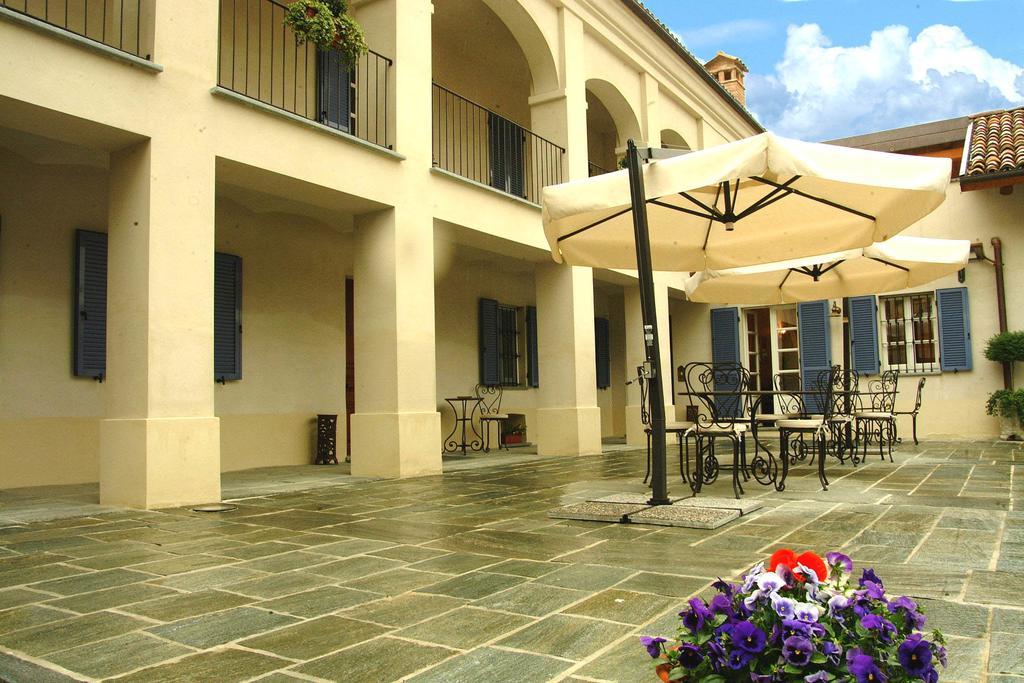 Neviglie Marcarini Agriturismo المظهر الخارجي الصورة