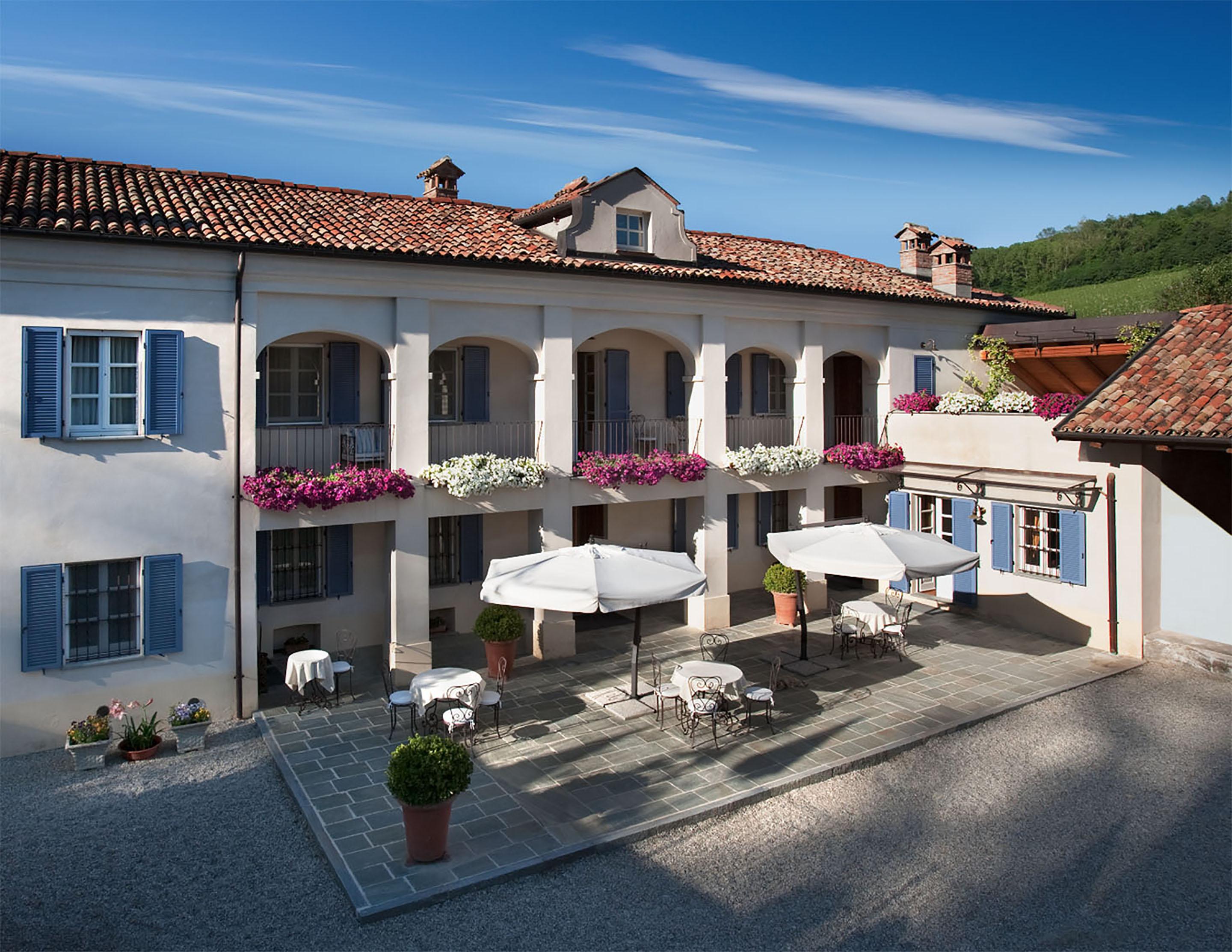 Neviglie Marcarini Agriturismo المظهر الخارجي الصورة