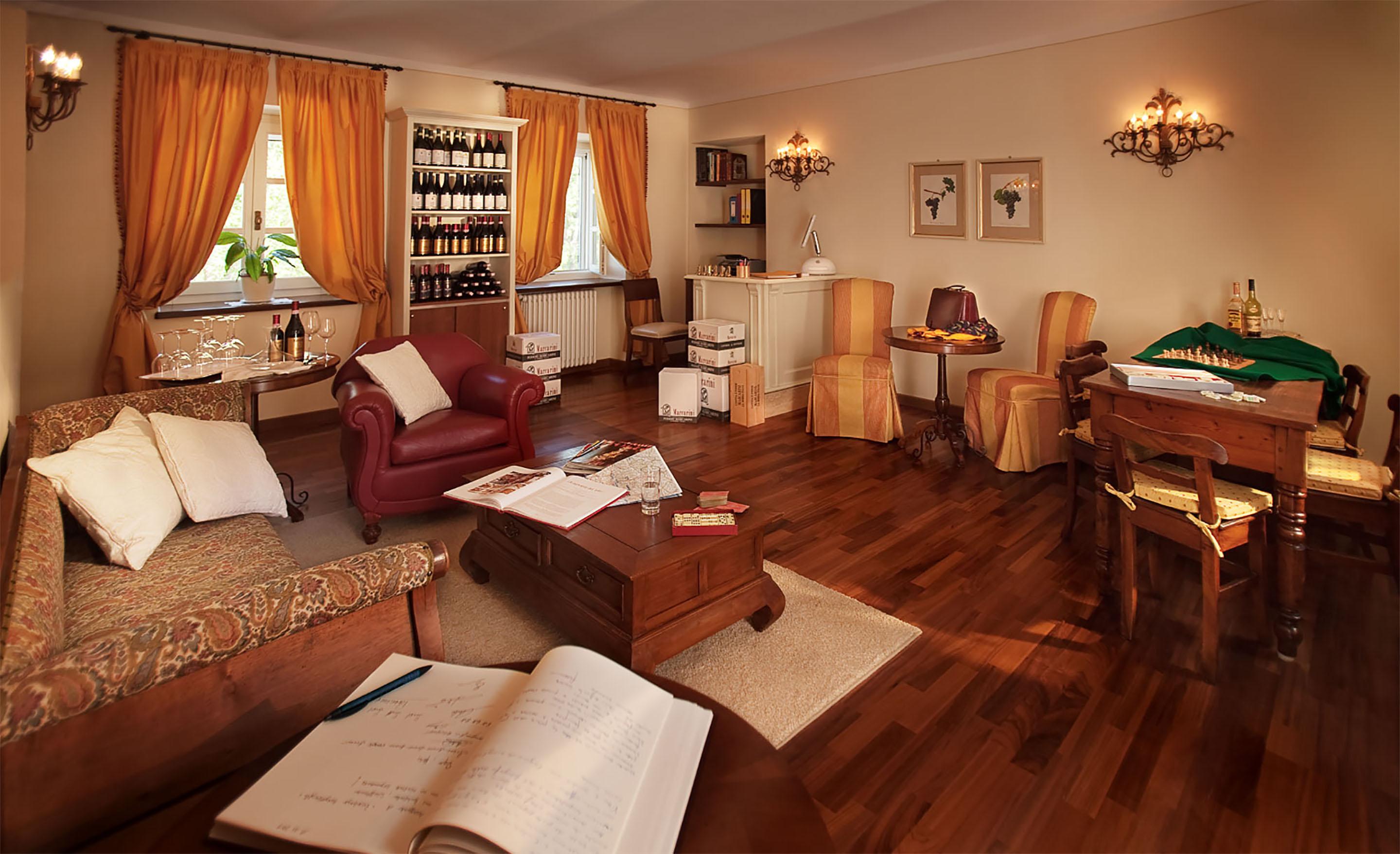 Neviglie Marcarini Agriturismo المظهر الخارجي الصورة