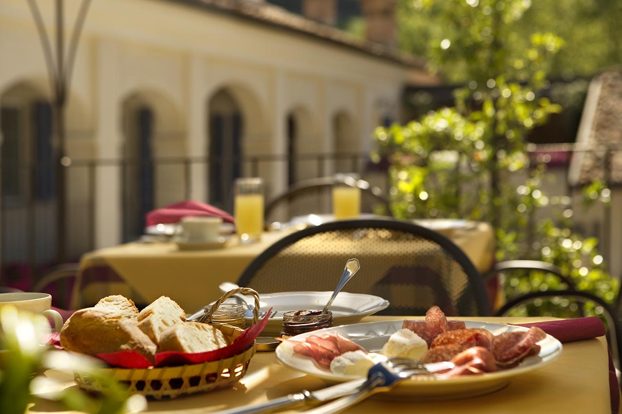 Neviglie Marcarini Agriturismo المظهر الخارجي الصورة