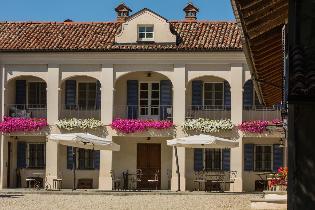 Neviglie Marcarini Agriturismo المظهر الخارجي الصورة