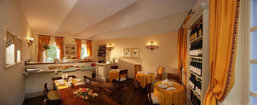 Neviglie Marcarini Agriturismo المظهر الخارجي الصورة