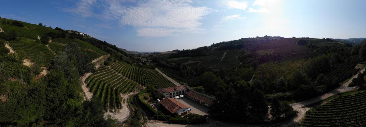 Neviglie Marcarini Agriturismo المظهر الخارجي الصورة