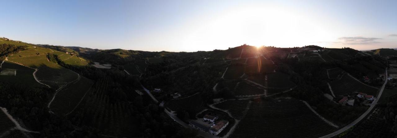 Neviglie Marcarini Agriturismo المظهر الخارجي الصورة