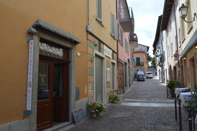 Neviglie Marcarini Agriturismo المظهر الخارجي الصورة